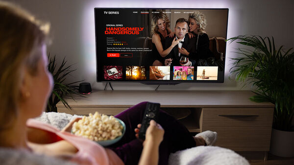Pubblicità su Netflix & co.: ecco cosa pensano consumatori e consumatrici